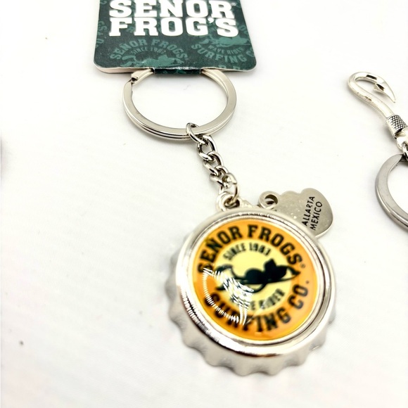 Travel & Fandom Keychain Pin Bundle Lot - Moana, Señor Frog's, Puerto Rico - Picture 6 of 9